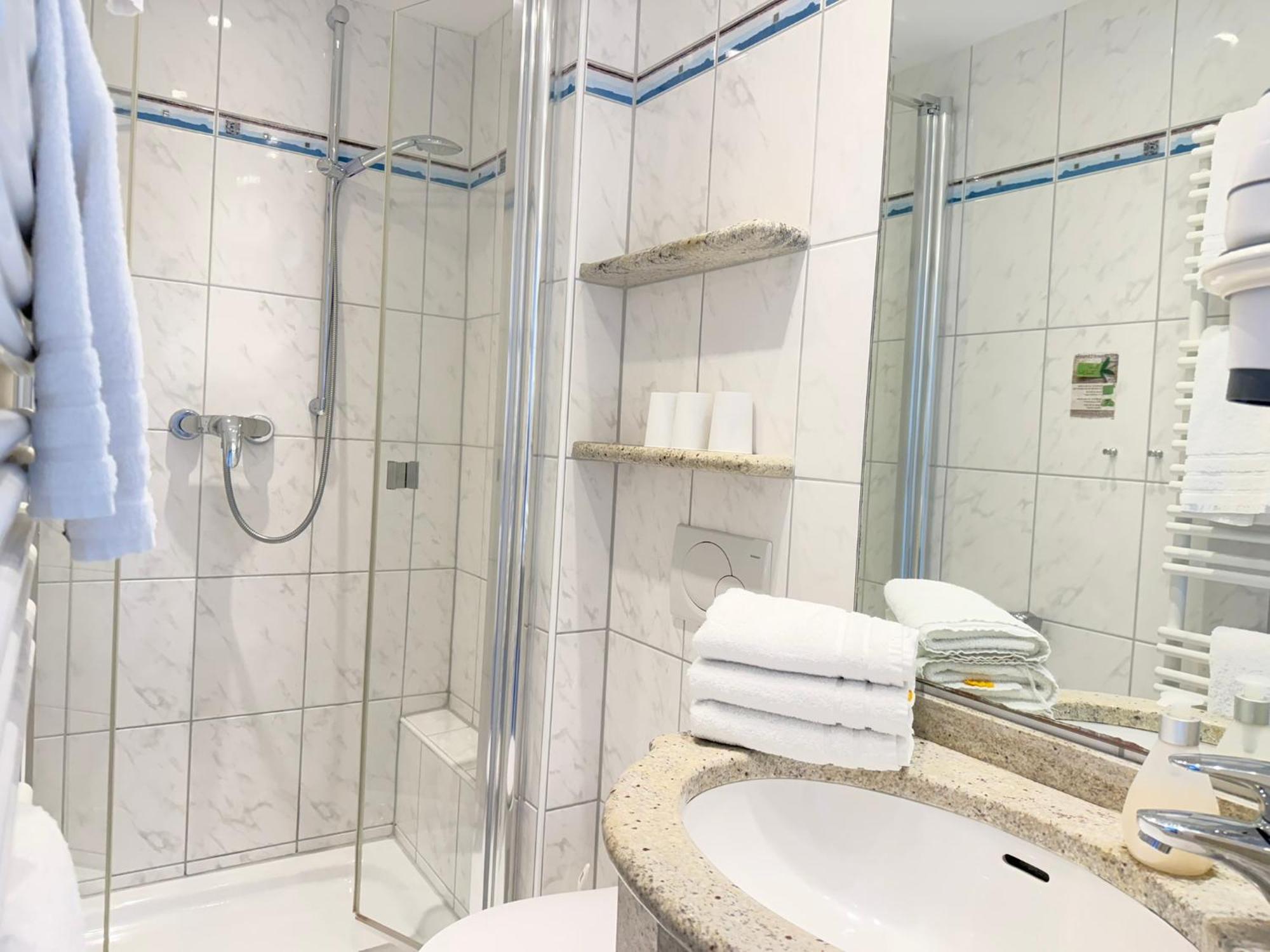 Seehotel Neue Liebe Κουξχάφεν Εξωτερικό φωτογραφία